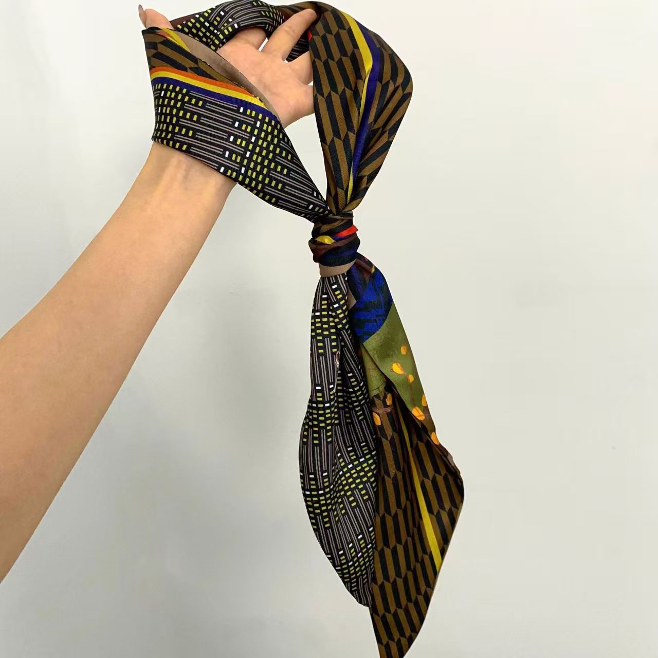 Luxury Print Long Hair Ribbon  - Face Scarf Mask 评论和价格